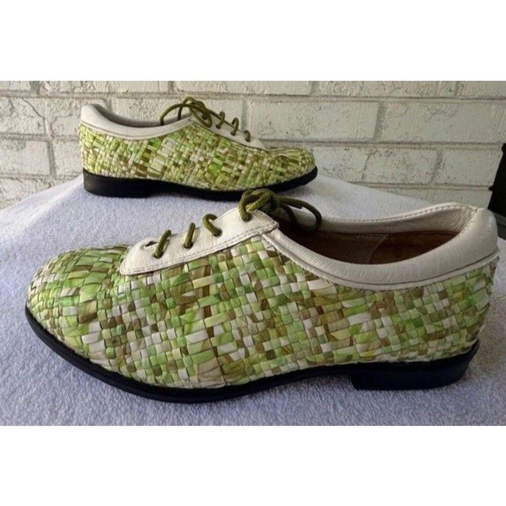 AEROGREEN SUMMER Women's Green White Woven Leather Golf Sneakers Spikes Size 10